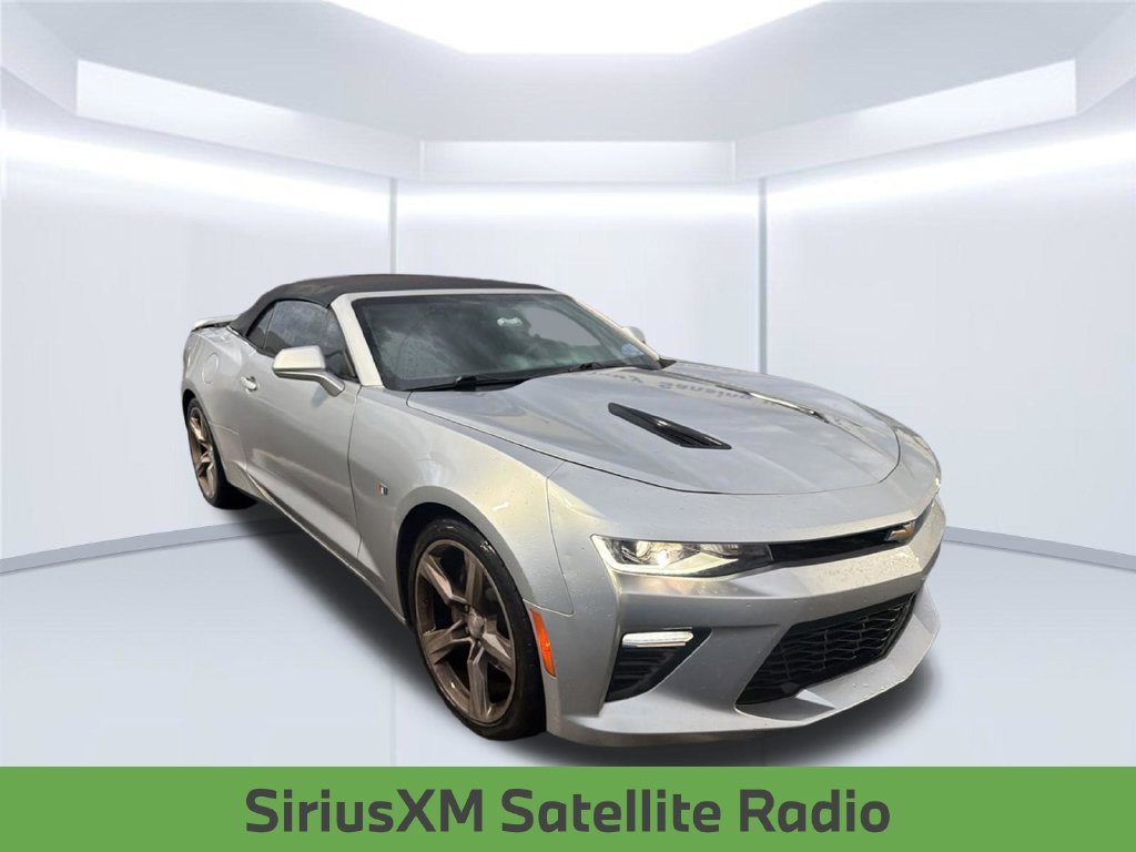 Used 2017 Chevrolet Camaro SS RWD image 5