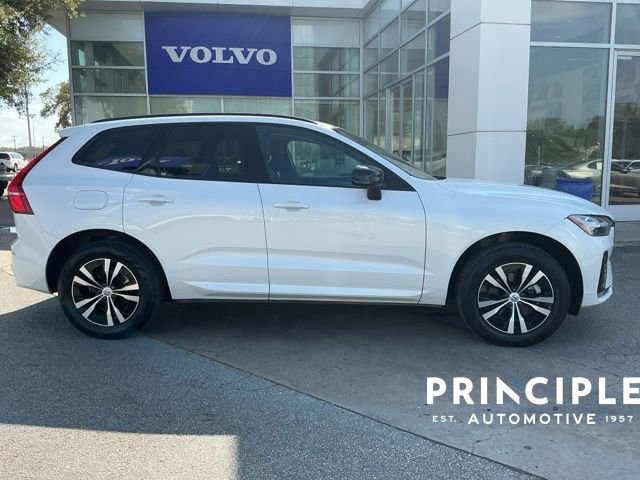 Certified 2025 Volvo XC60 B5 Core image 5