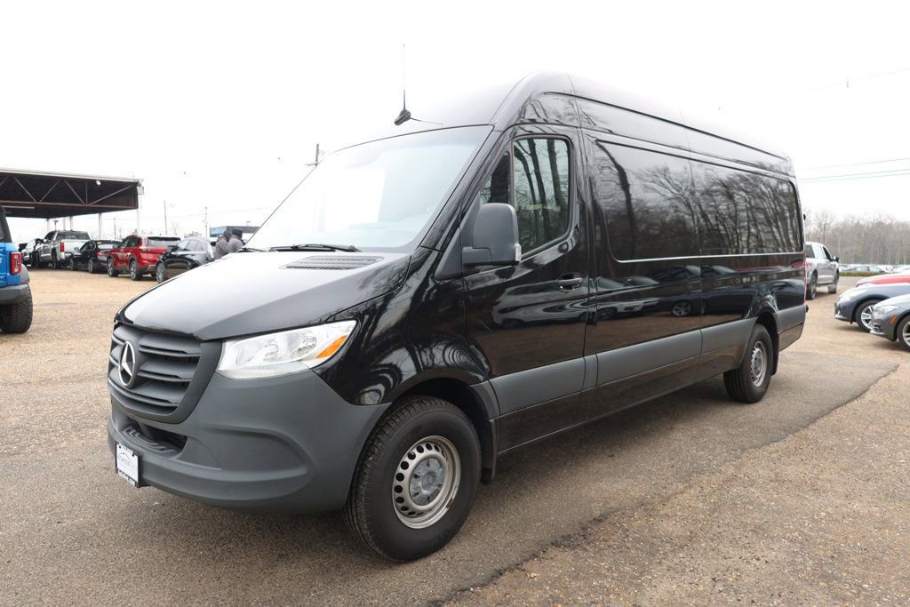 Used 2024 Mercedes-Benz Sprinter 2500 w/ Acoustic Package image 1