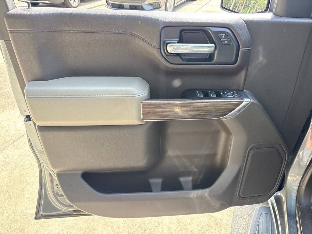 Used 2021 Chevrolet Silverado 1500 LT RWD image 16