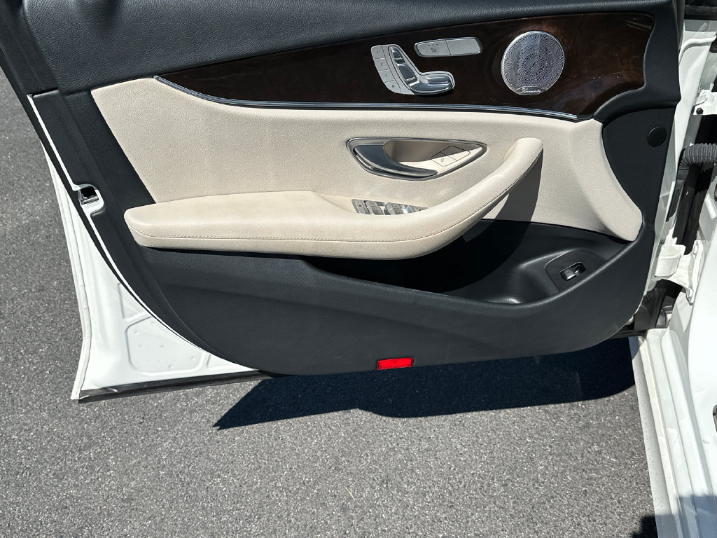 Used 2022 Mercedes-Benz E 350 Sedan image 10