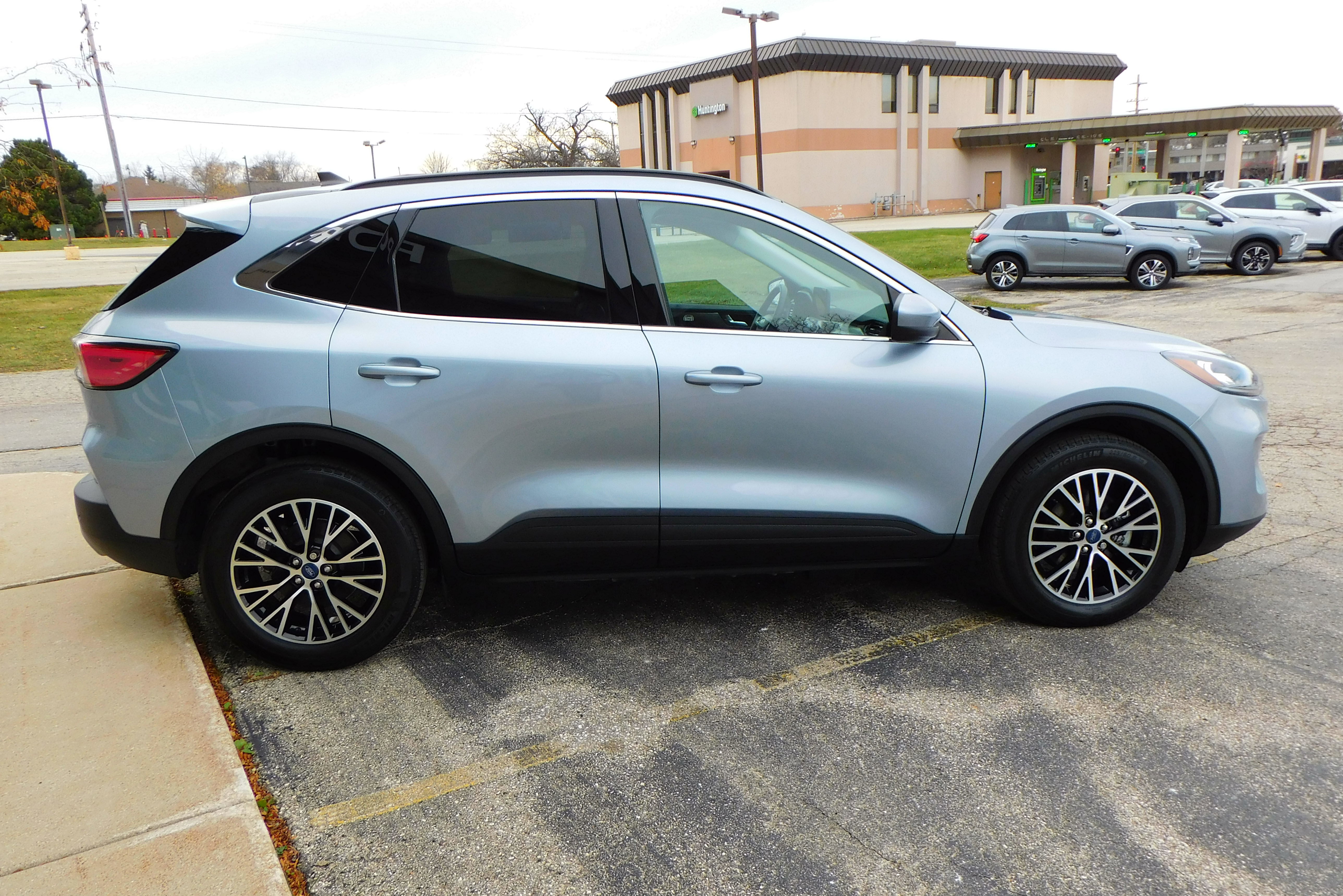 Used 2022 Ford Escape Titanium image 6