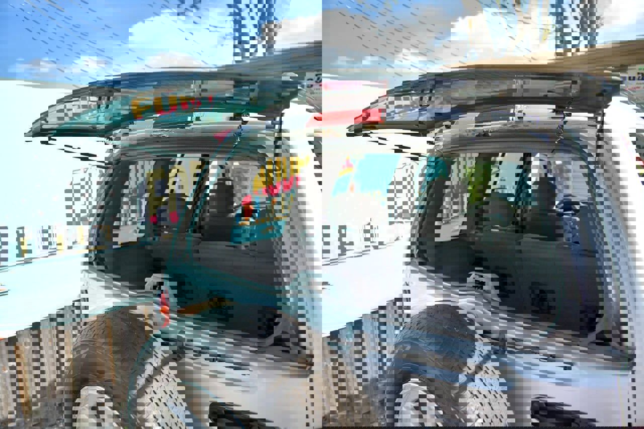 Used 2005 Jeep Liberty Limited image 34