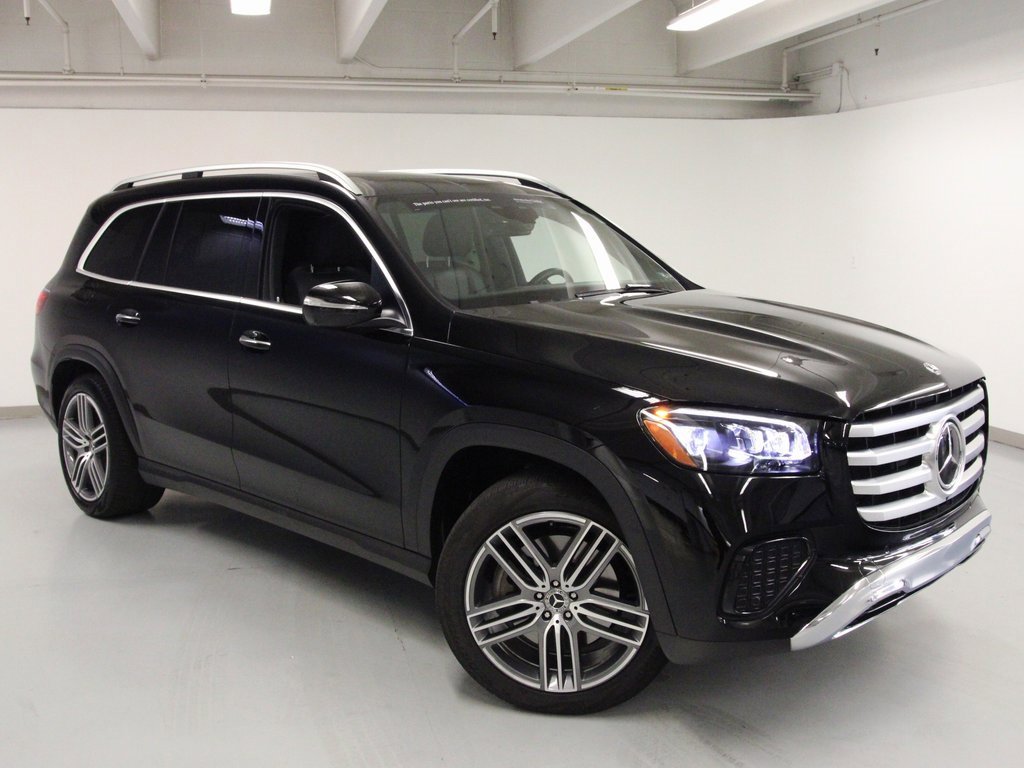Certified 2025 Mercedes-Benz GLS 450 4MATIC image 4