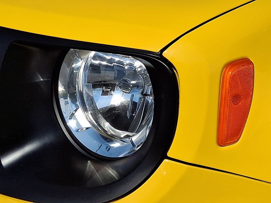 Used 2023 Jeep Renegade Latitude image 12