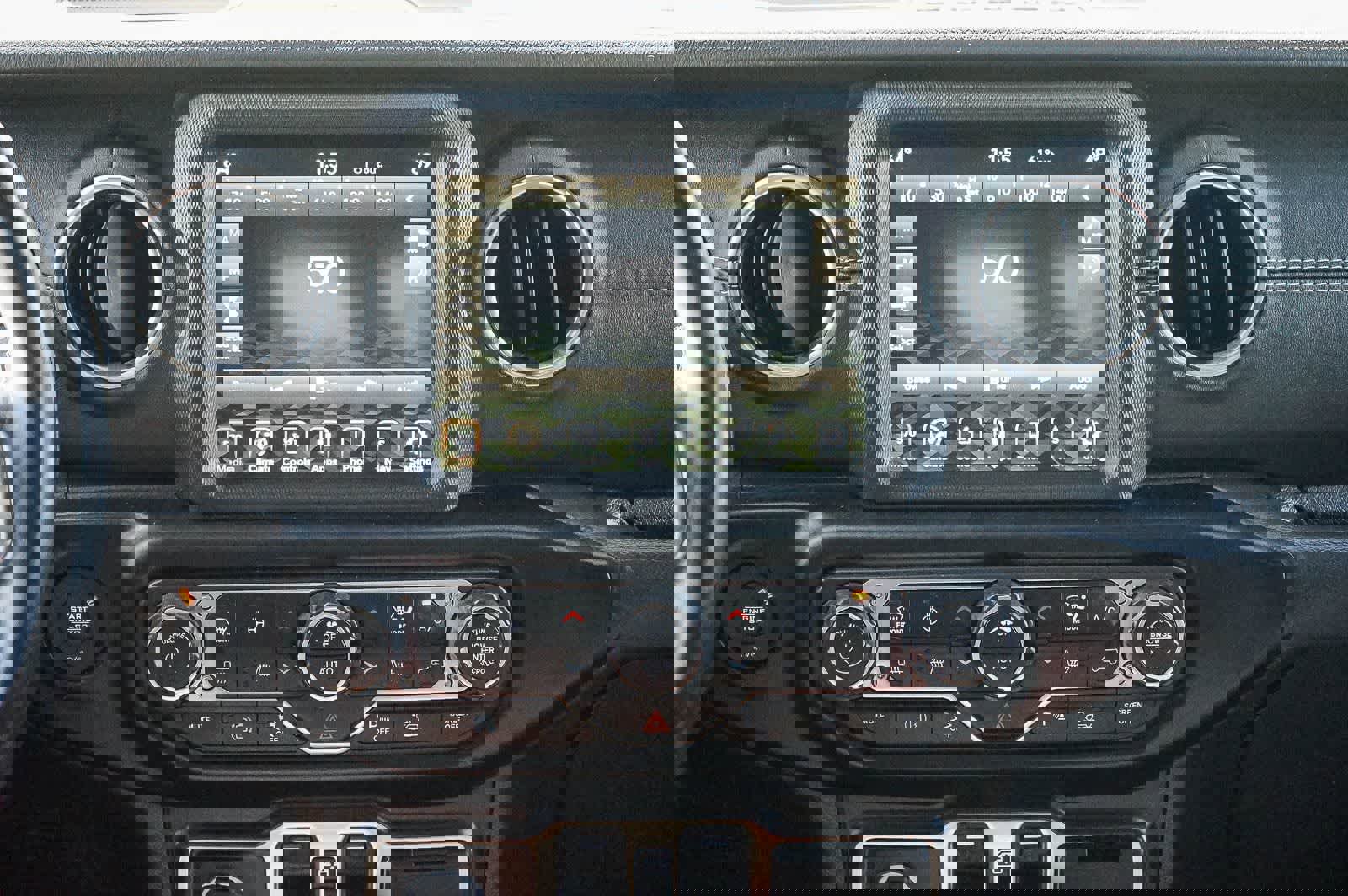 Used 2022 Jeep Wrangler Unlimited Sahara w/ Cold Weather Group image 12