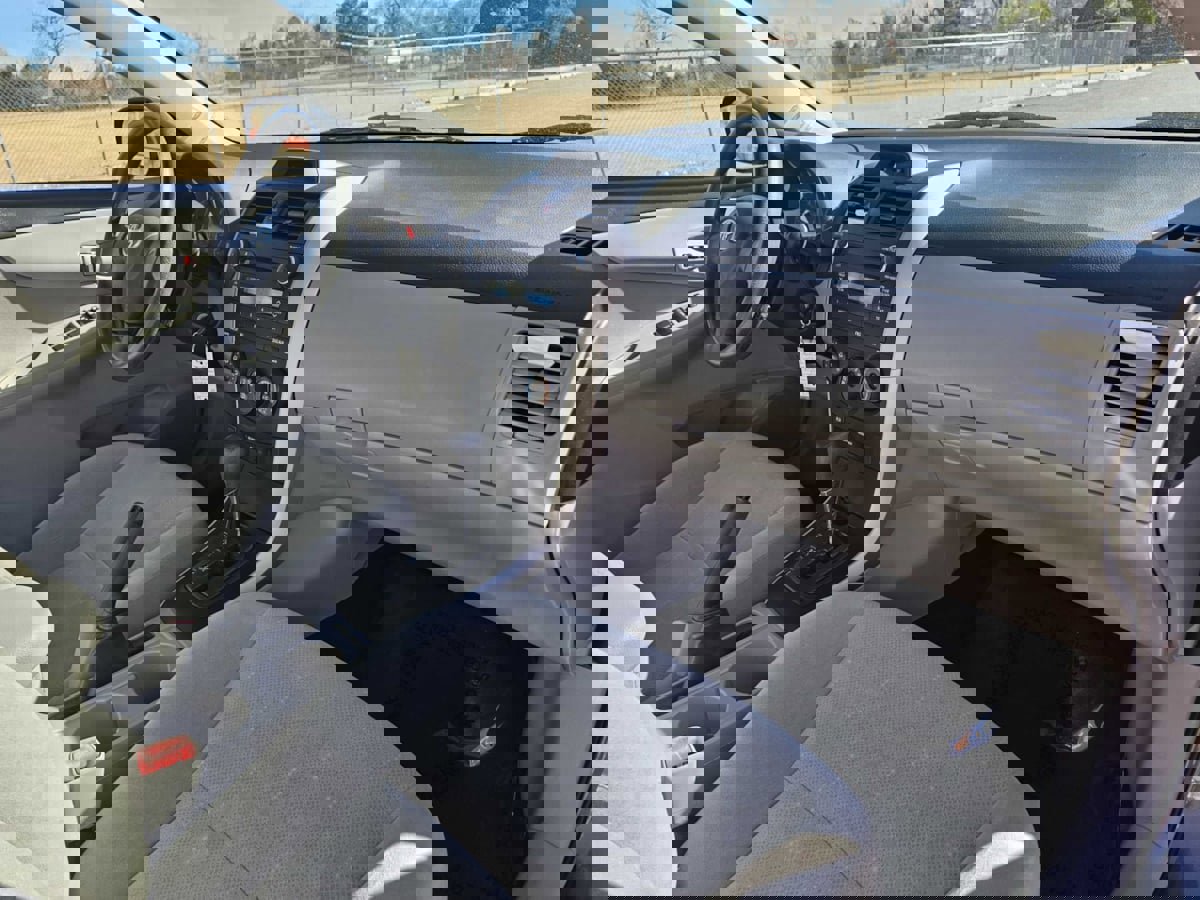 Used 2013 Toyota Corolla L image 28