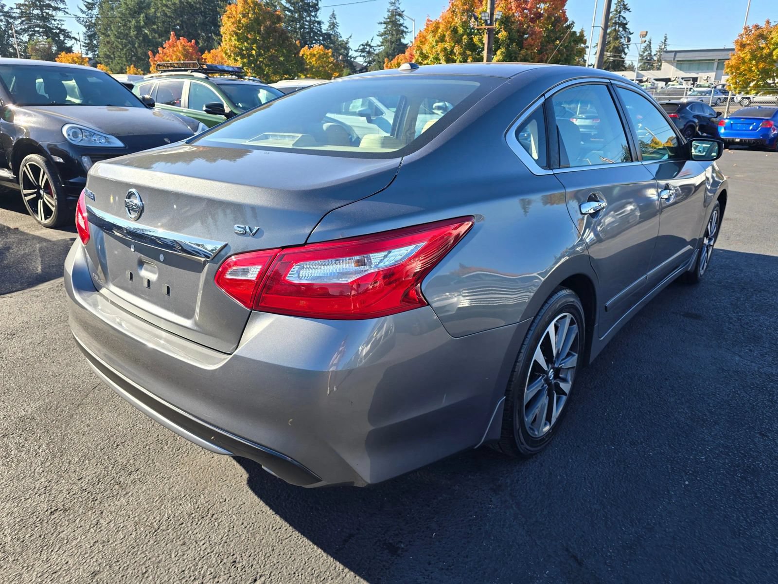 Used 2016 Nissan Altima 2.5 SV FWD image 5