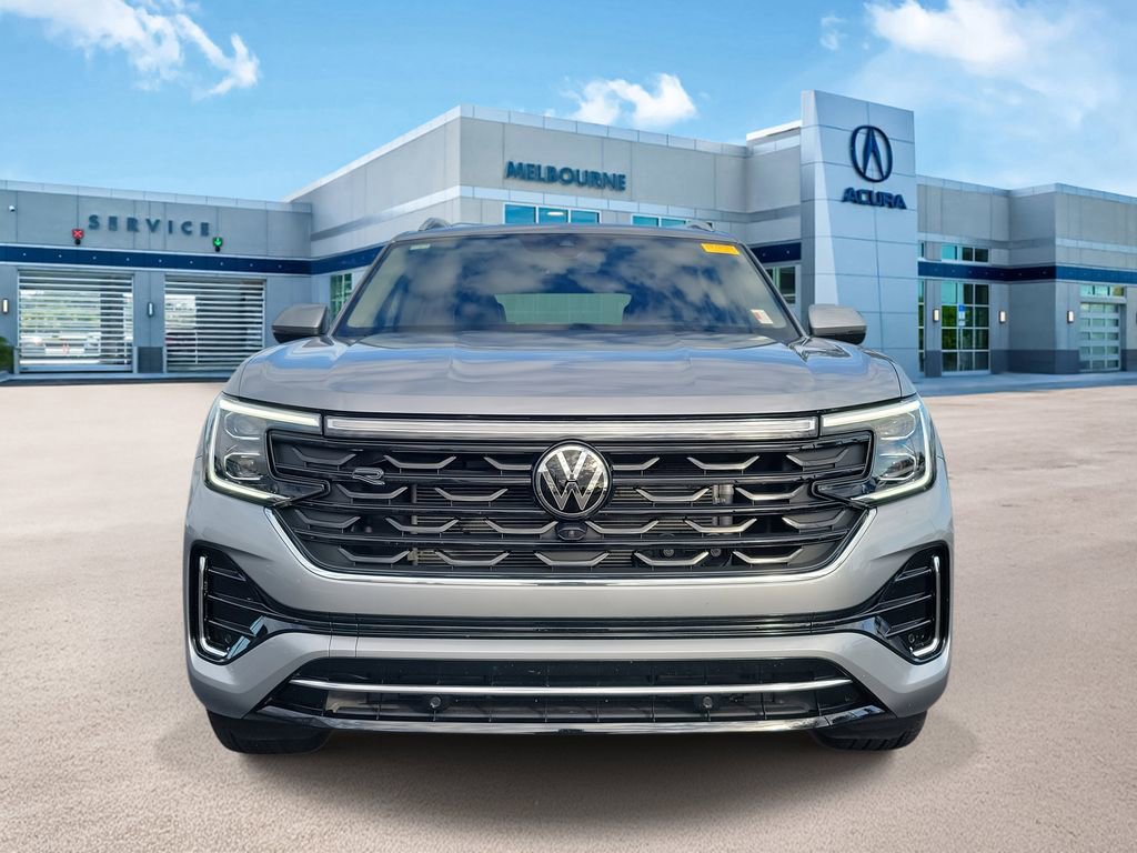 Used 2024 Volkswagen Atlas SEL Premium R-Line image 2