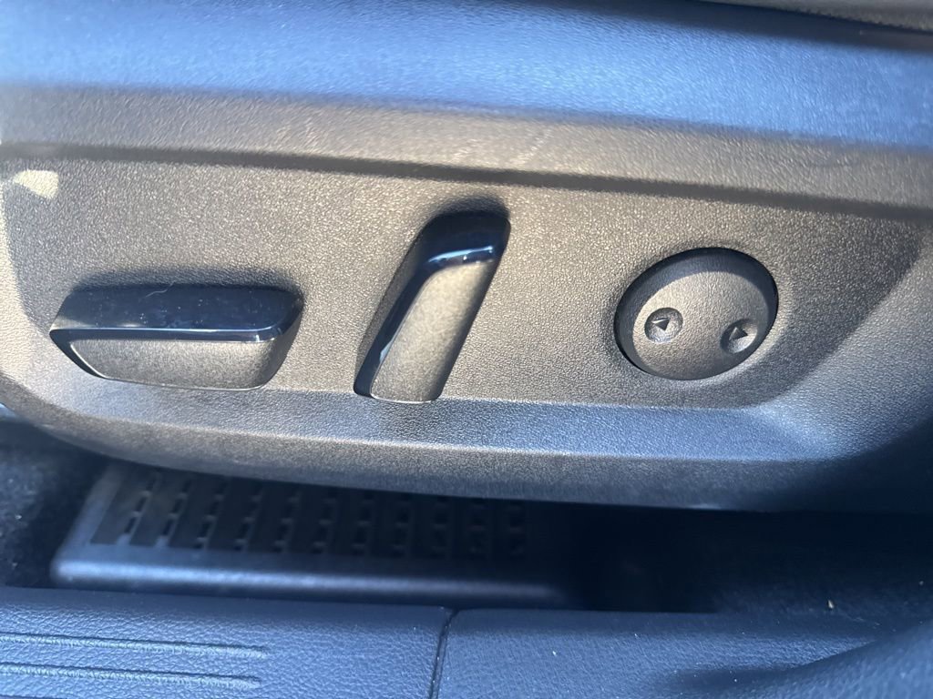 Used 2021 Nissan Rogue Platinum image 15