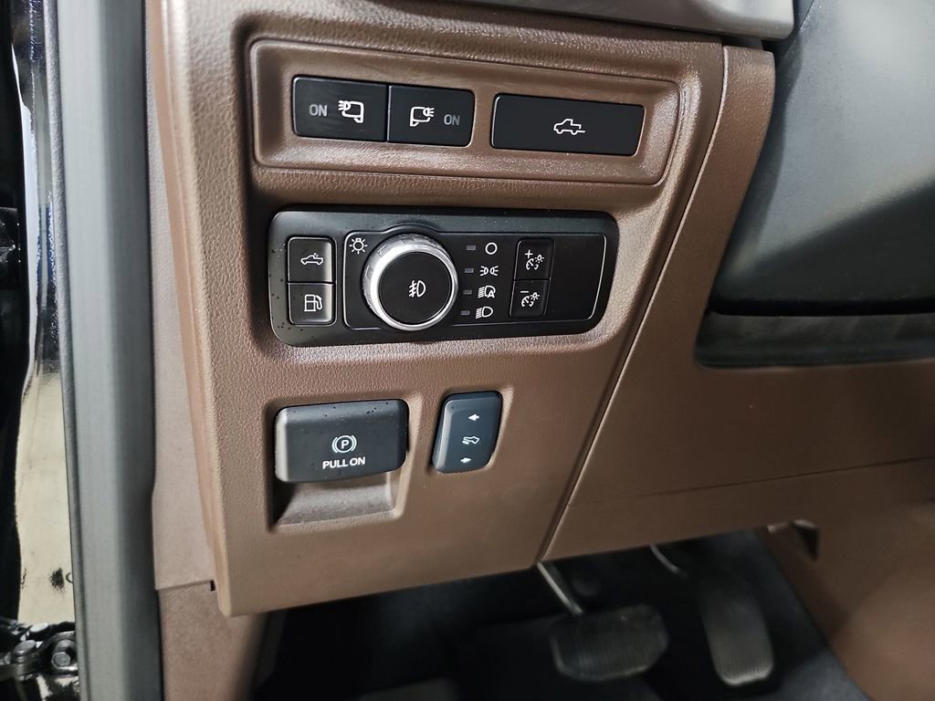 Used 2024 Ford F150 King Ranch w/ FX4 Off-Road Package image 32