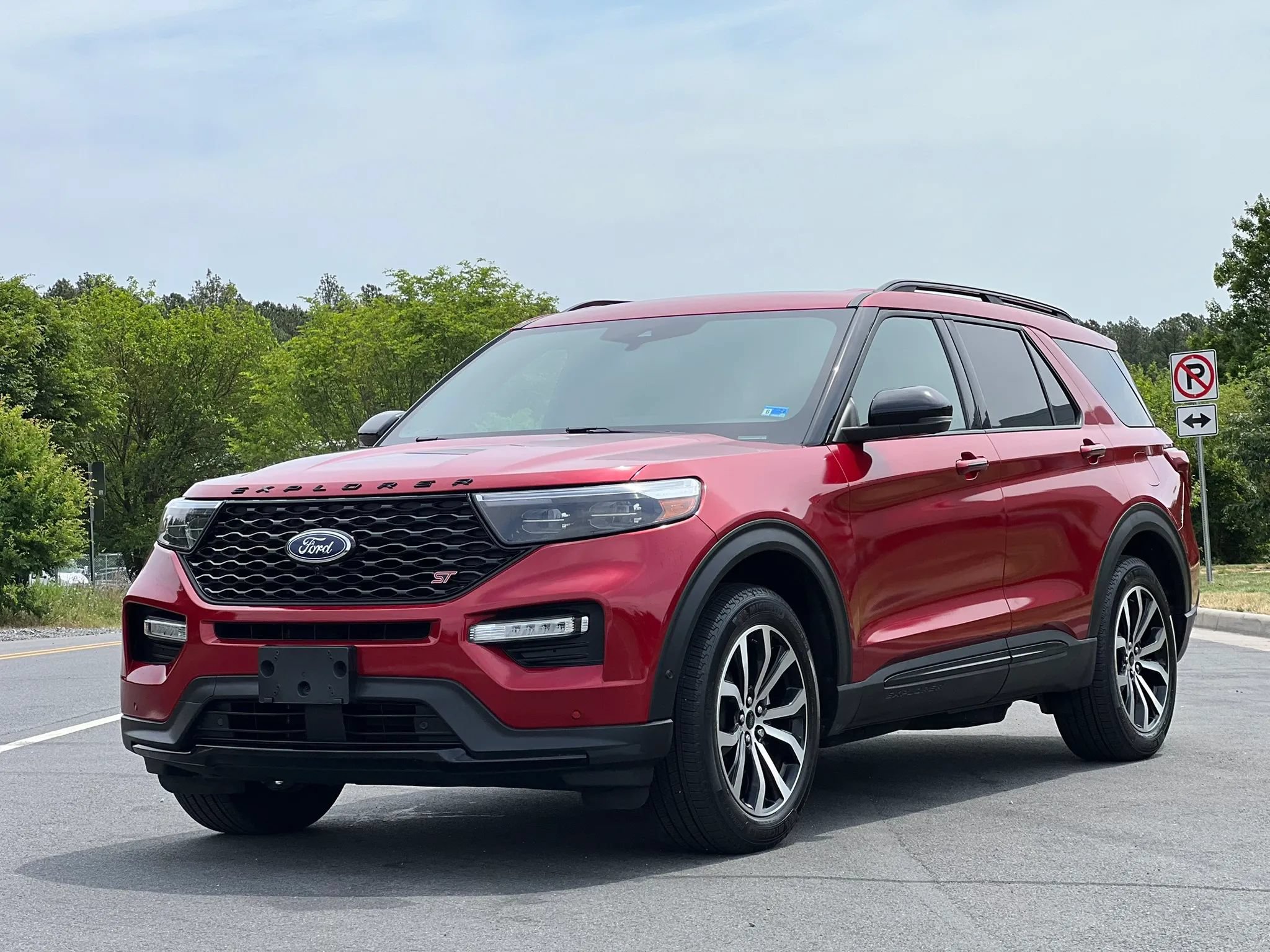 Used 2020 Ford Explorer ST w/ Premium Technology Package AWD/4WD image 1