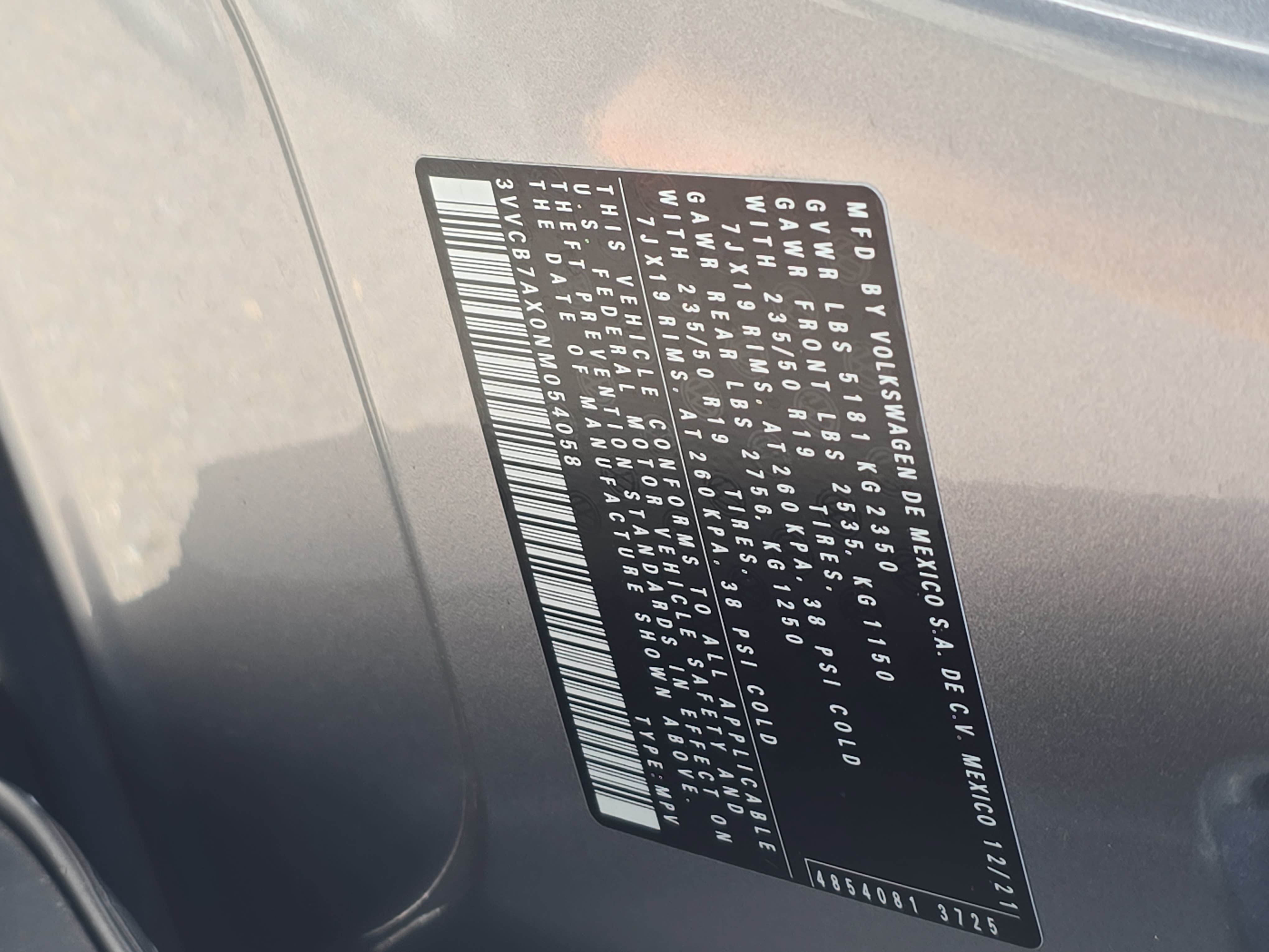 Certified 2022 Volkswagen Tiguan SE R-Line FWD image 38