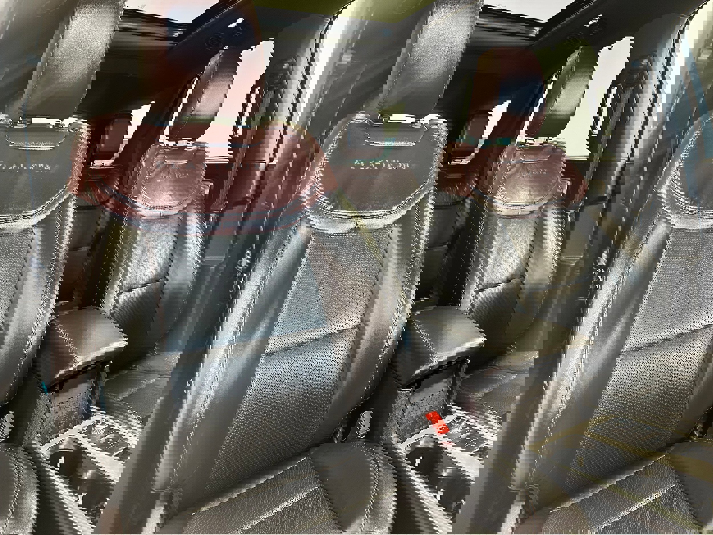 Used 2022 Ford Explorer Platinum w/ Equipment Group 601A image 18