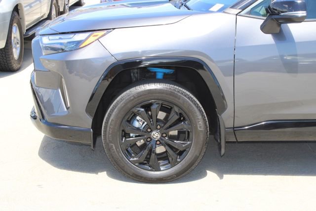 Used 2024 Toyota RAV4 XSE w/ Weather Package AWD/4WD image 4