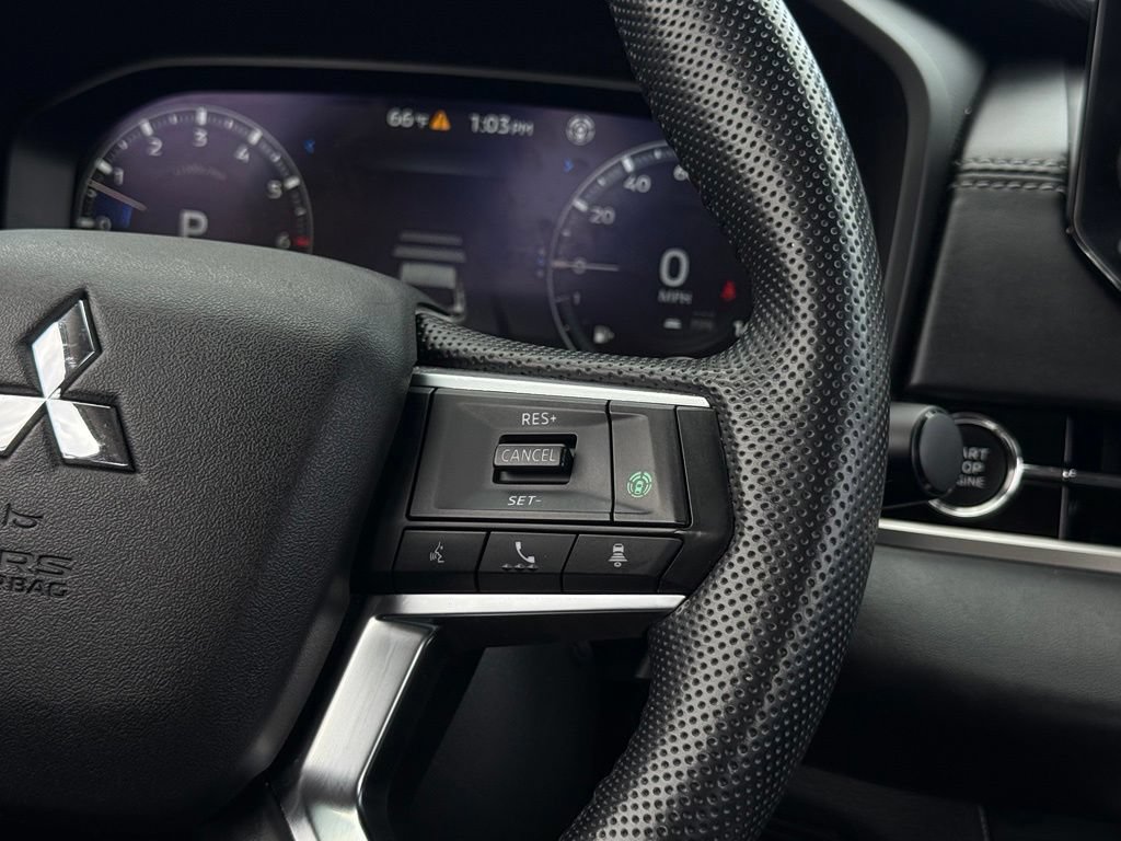 Used 2022 Mitsubishi Outlander SEL AWD/4WD image 9