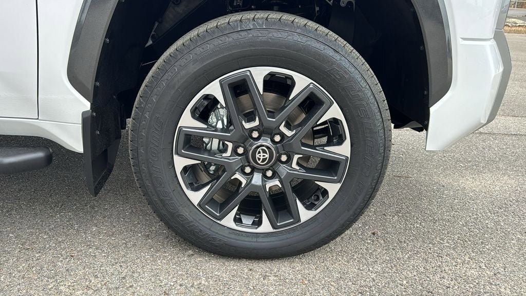 New 2026 Toyota Tundra Limited AWD/4WD image 12