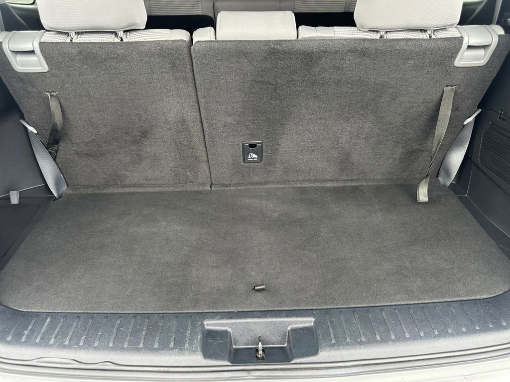 Used 2023 Toyota Highlander L image 17