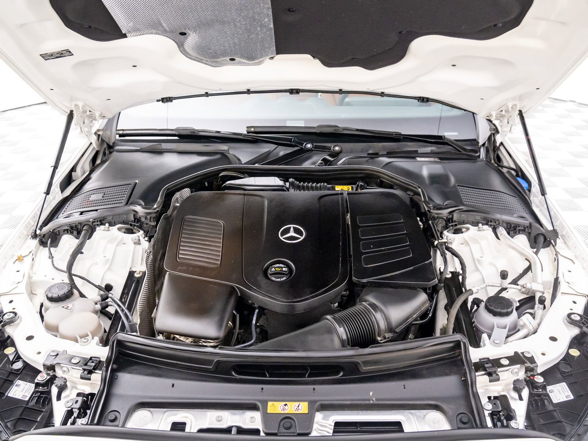 Used 2023 Mercedes-Benz C 300 4MATIC Sedan image 34