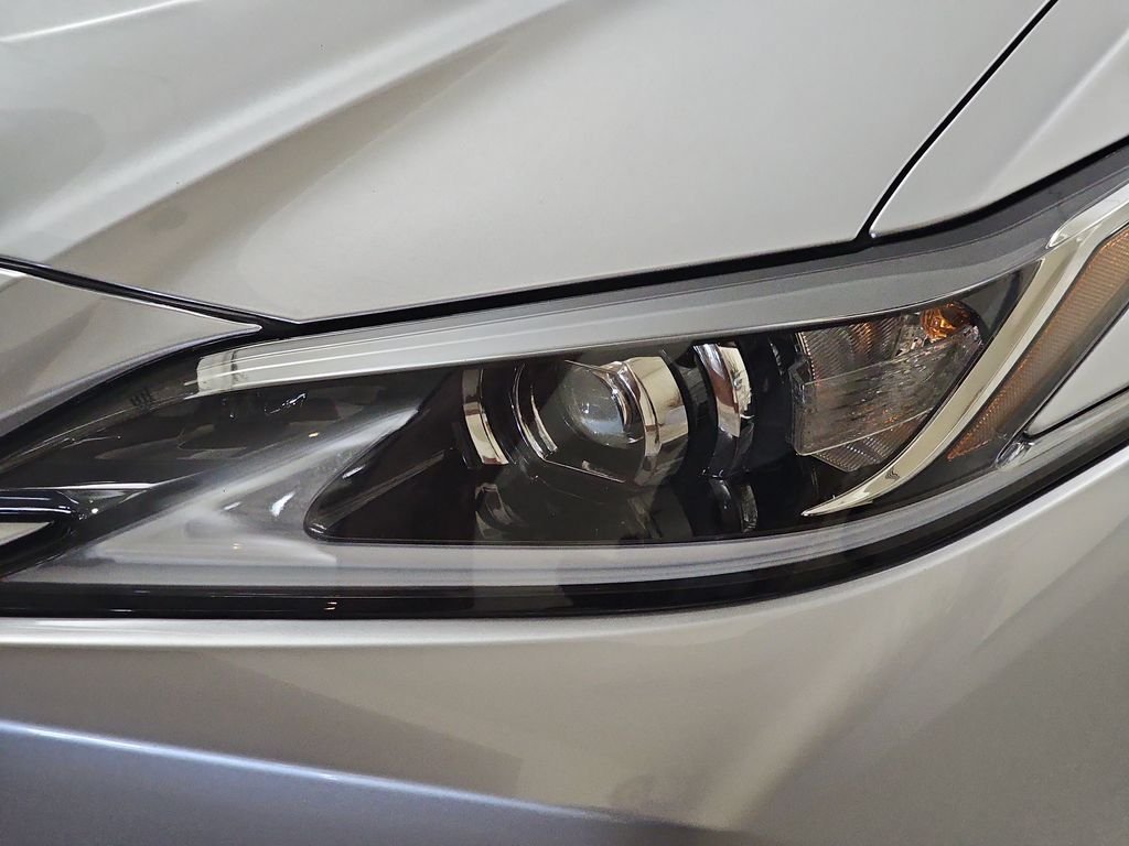 Certified 2025 Lexus ES 300h w/ Premium Package FWD image 30