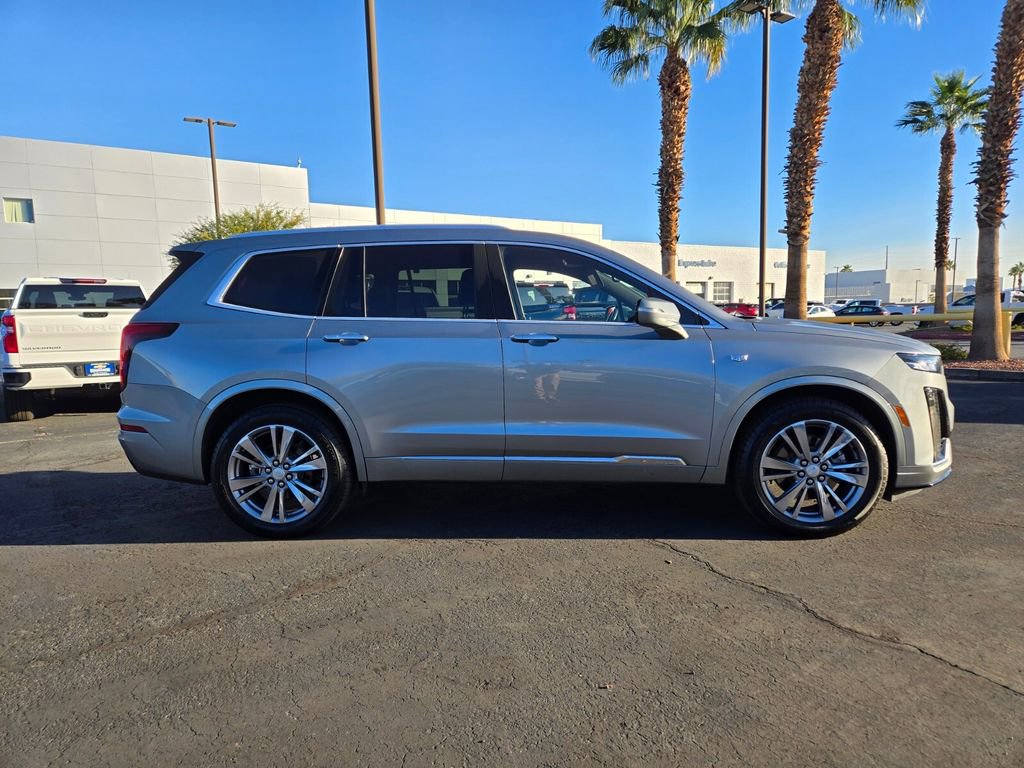 Used 2025 Cadillac XT6 Premium Luxury image 7