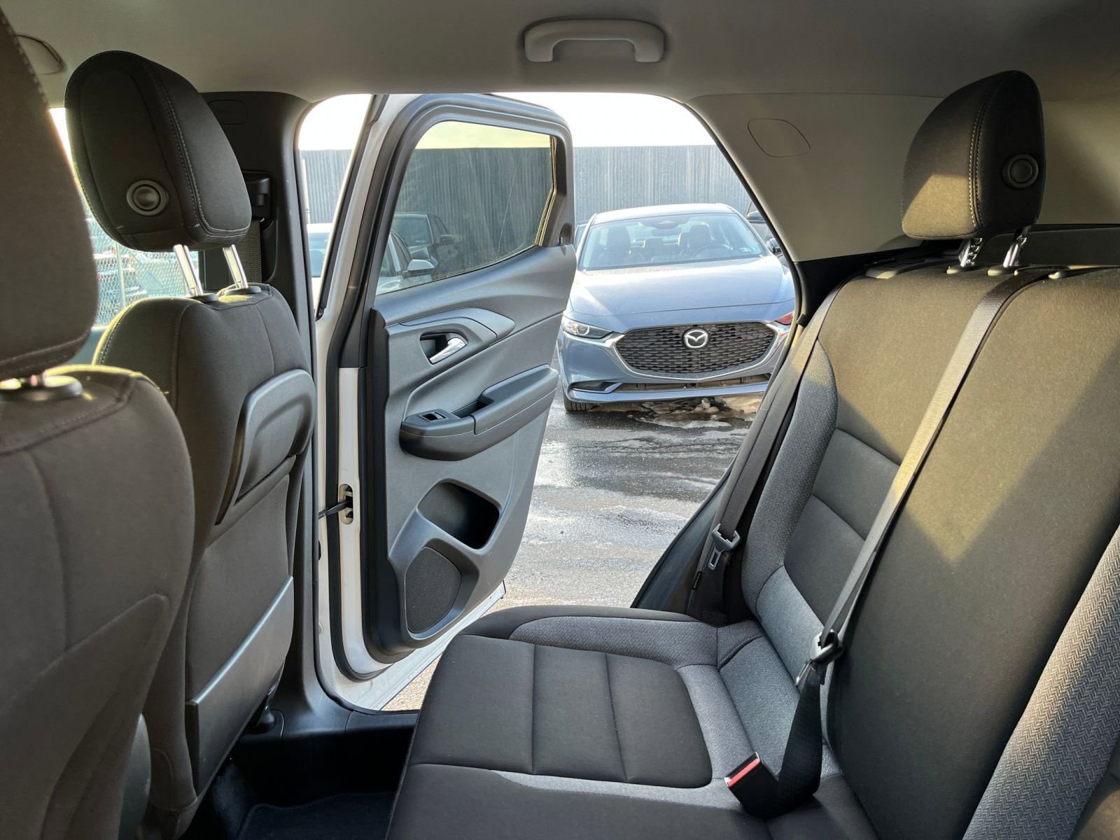 Used 2025 Chevrolet TrailBlazer LT FWD image 38