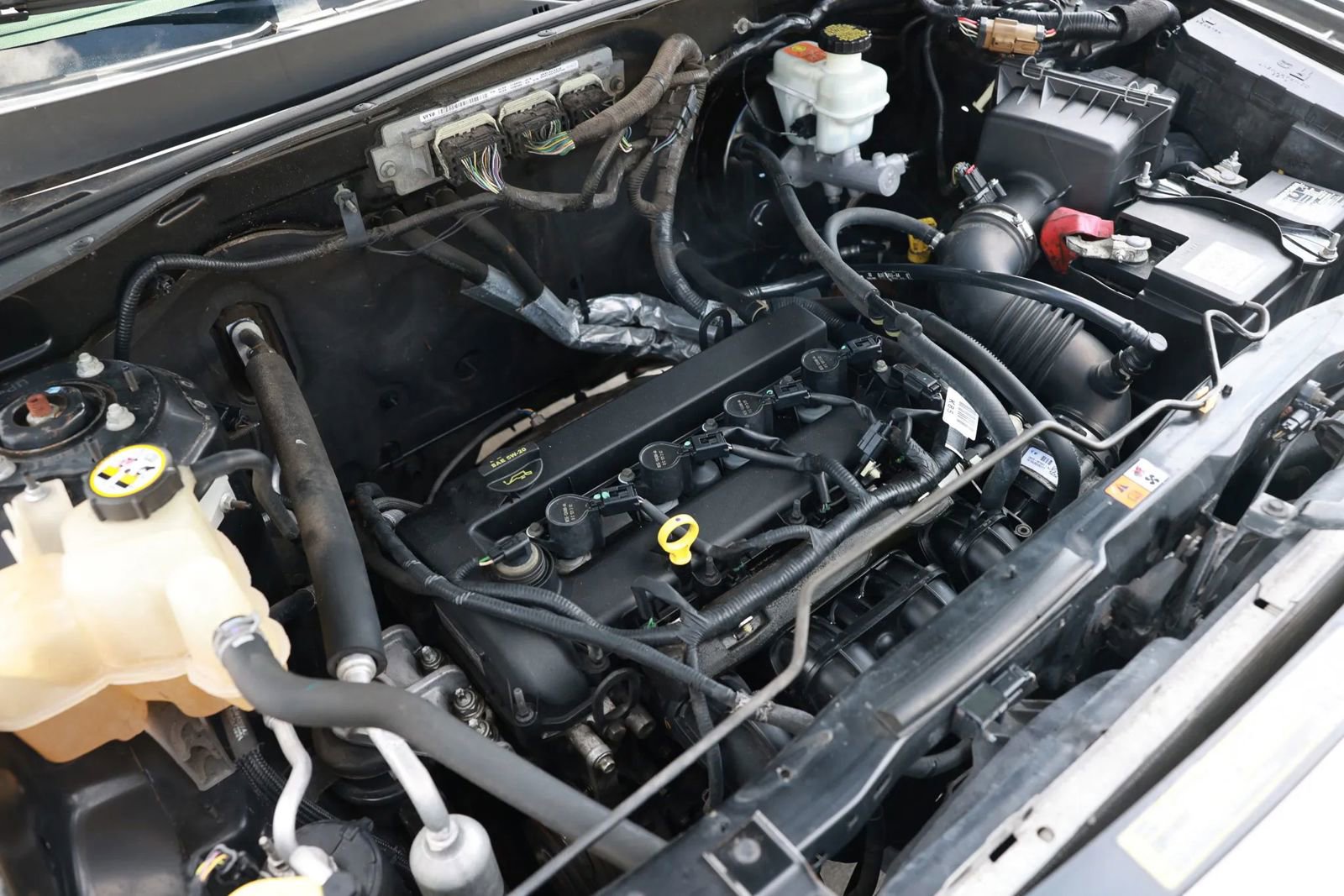 Used 2010 MAZDA Tribute i Sport image 42