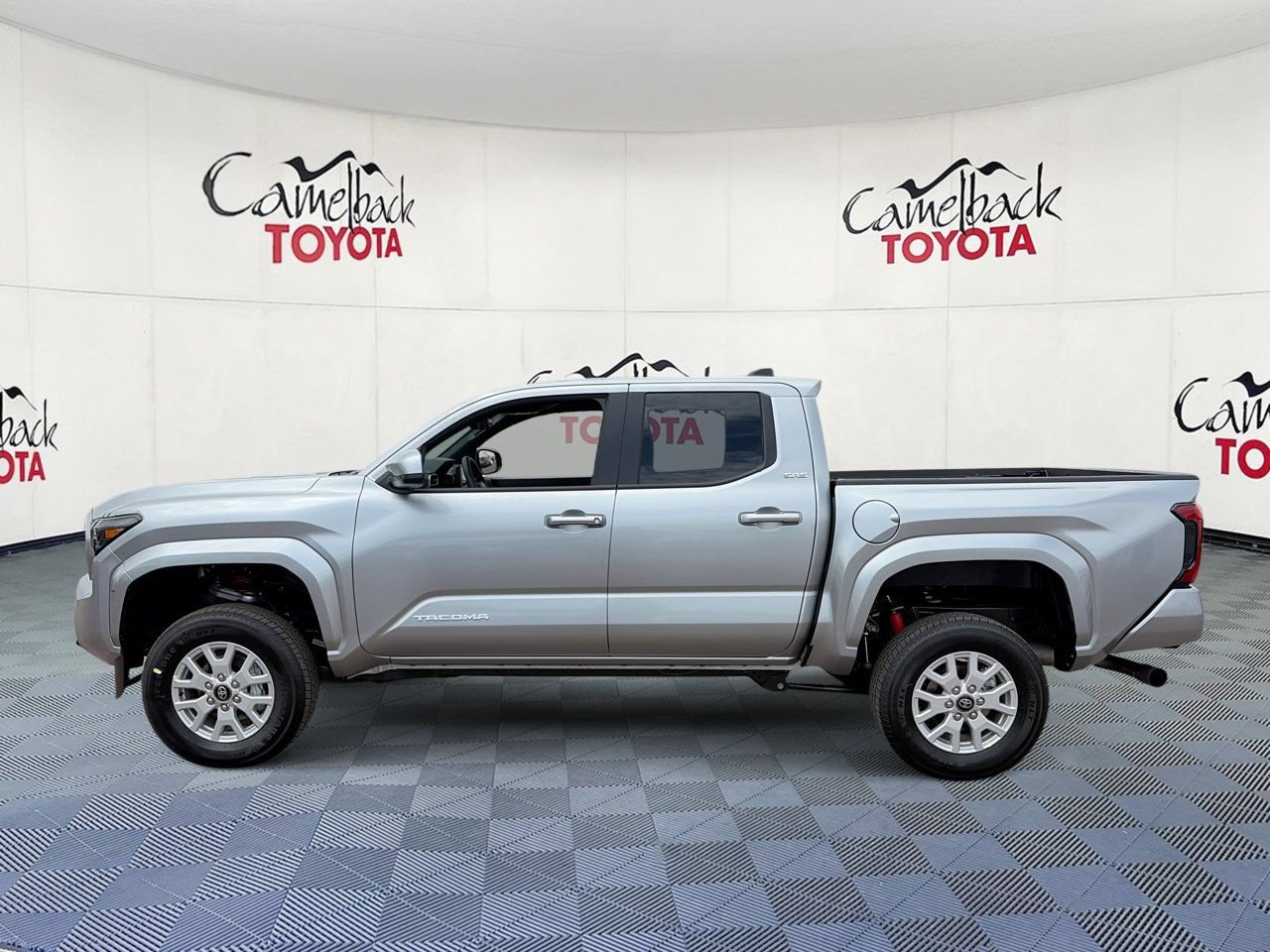 New 2026 Toyota Tacoma SR5 AWD/4WD image 4