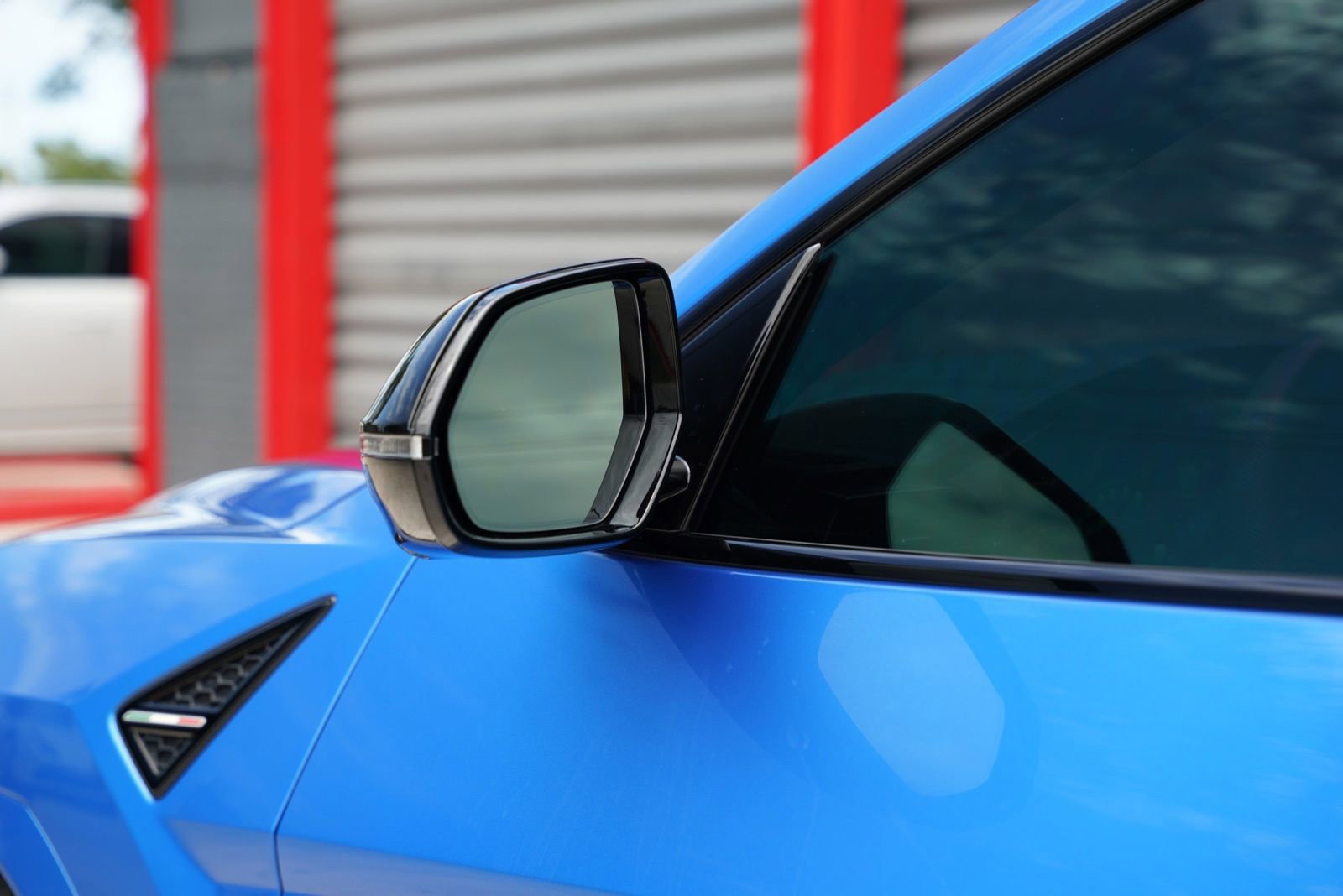 Used 2022 Lamborghini Urus AWD/4WD image 10