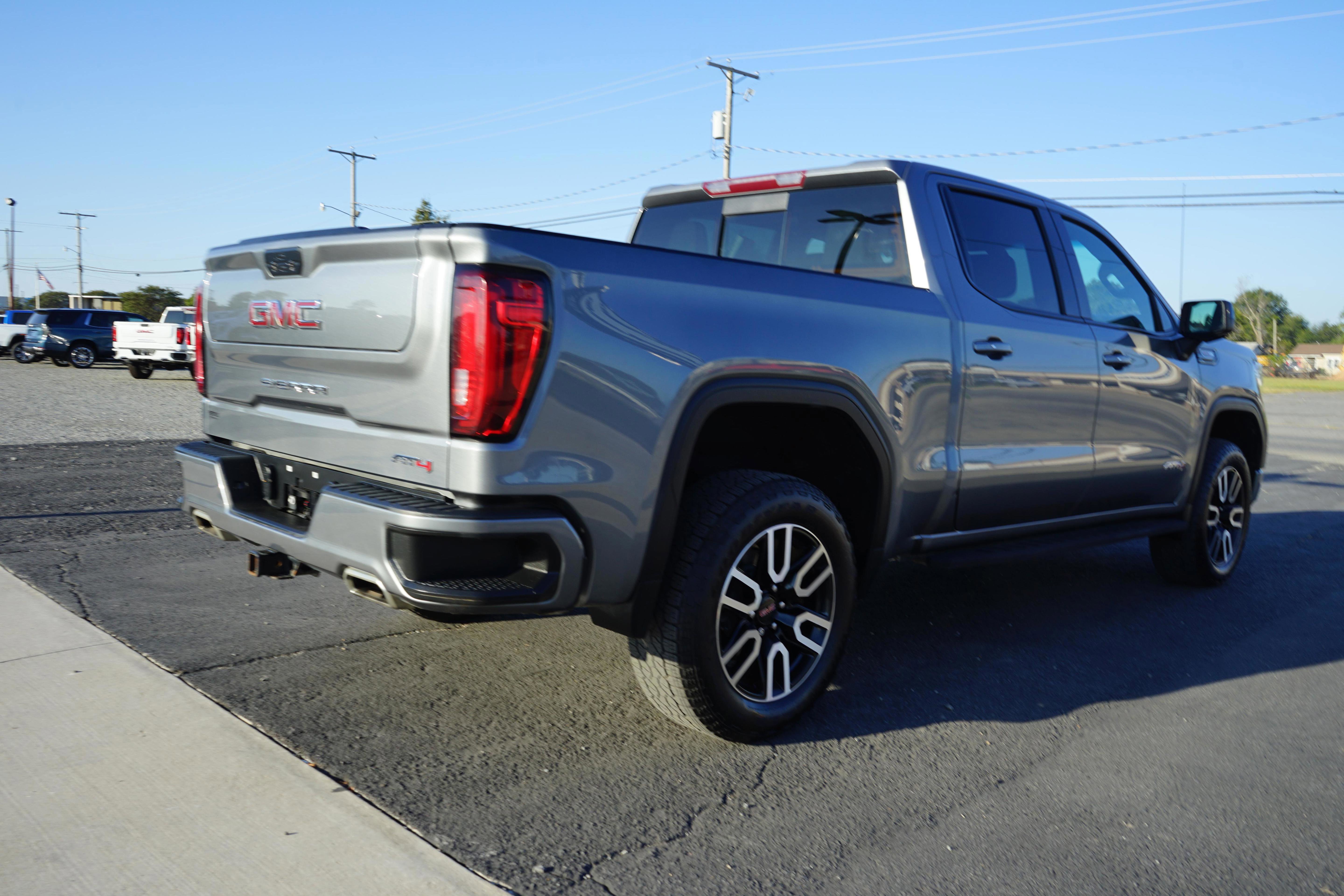 Used 2022 GMC Sierra 1500 AT4 w/ AT4 Preferred Package image 5