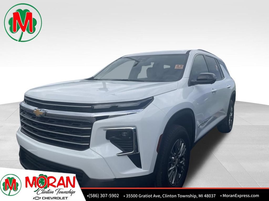 Used 2025 Chevrolet Traverse LT w/ Driver Confidence Package AWD/4WD image 1