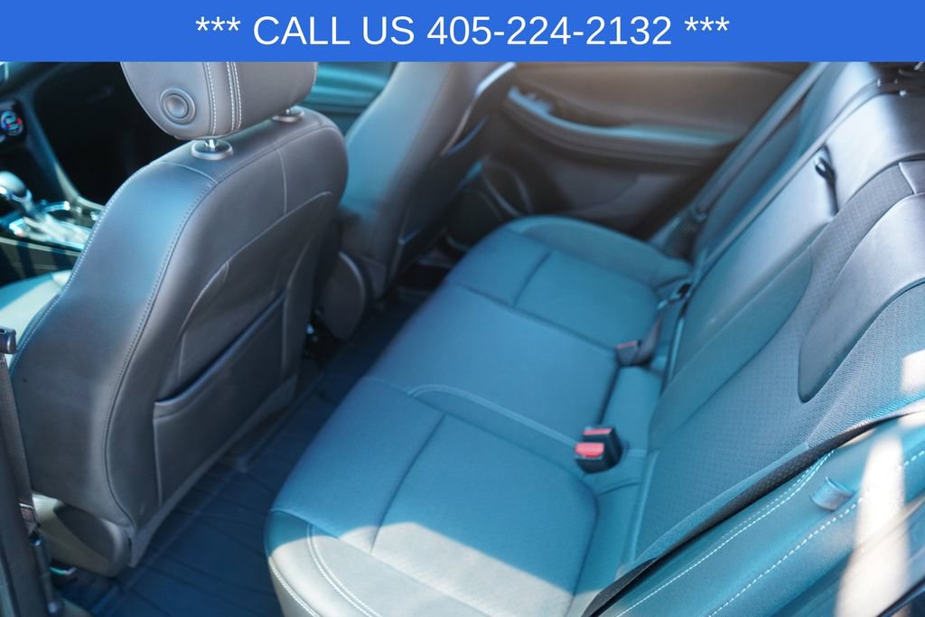 Used 2023 Buick Encore GX Select w/ Sport Touring Package FWD image 32