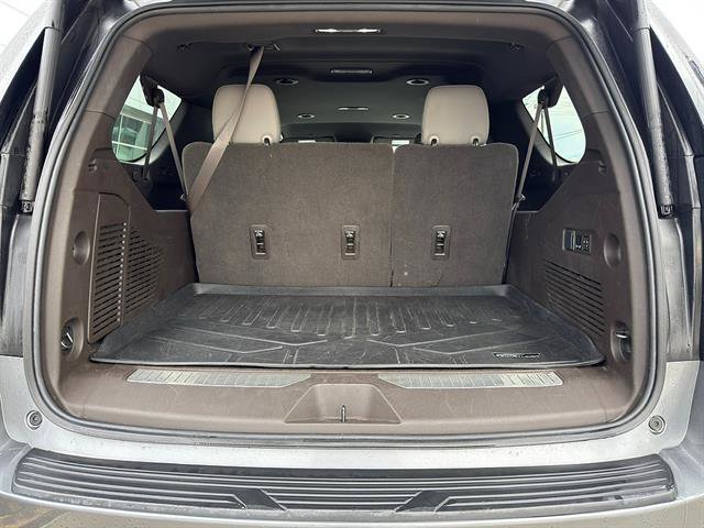 Used 2021 Chevrolet Suburban Z71 w/ Z71 Off-Road Package AWD/4WD image 8