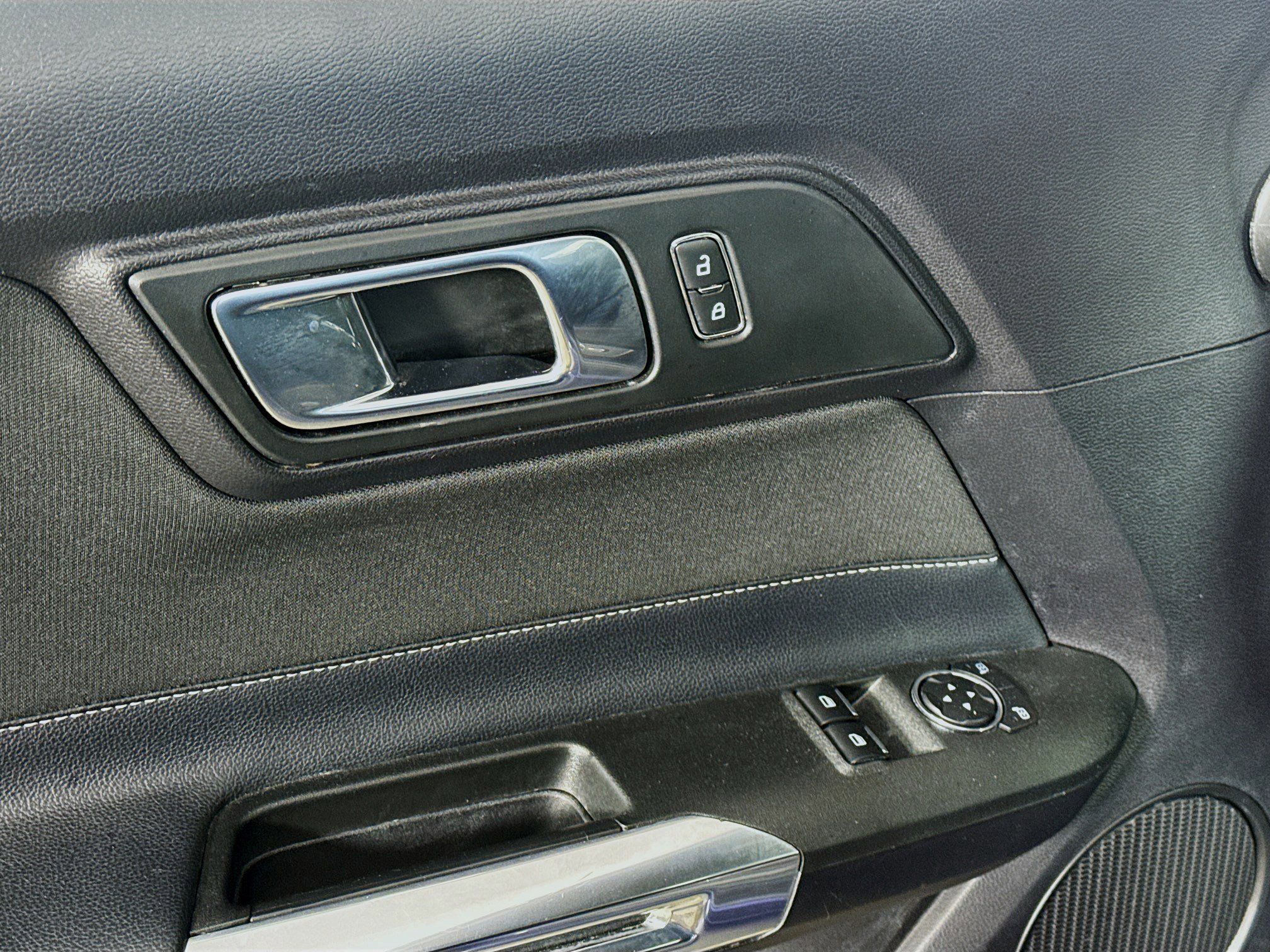 Used 2019 Ford Mustang GT image 24