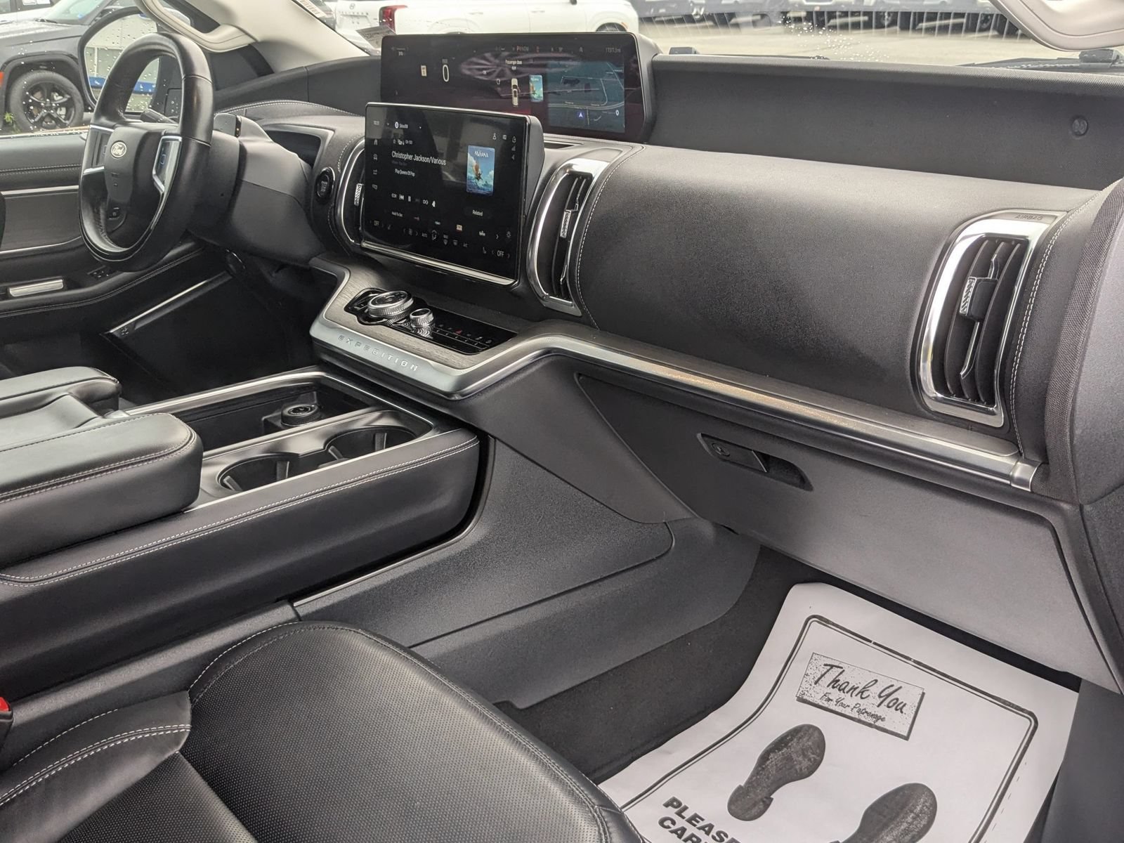 Used 2025 Ford Expedition Platinum AWD/4WD image 41
