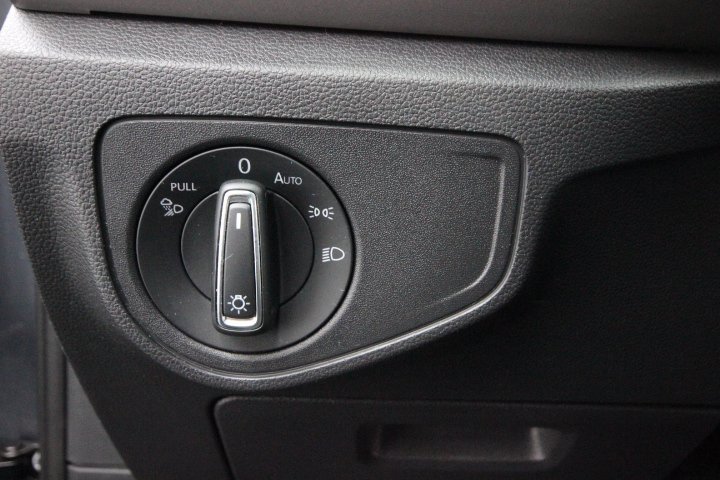 Used 2021 Volkswagen Atlas SE w/ Towing Package image 17