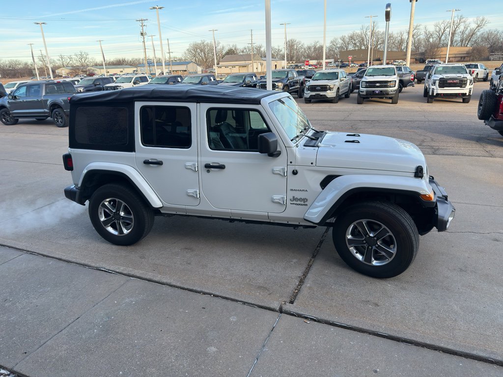 Used 2018 Jeep Wrangler Unlimited Sahara w/ Cold Weather Group image 4