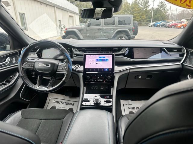 Used 2022 Jeep Grand Cherokee Trailhawk w/ Luxury Tech Group III image 21