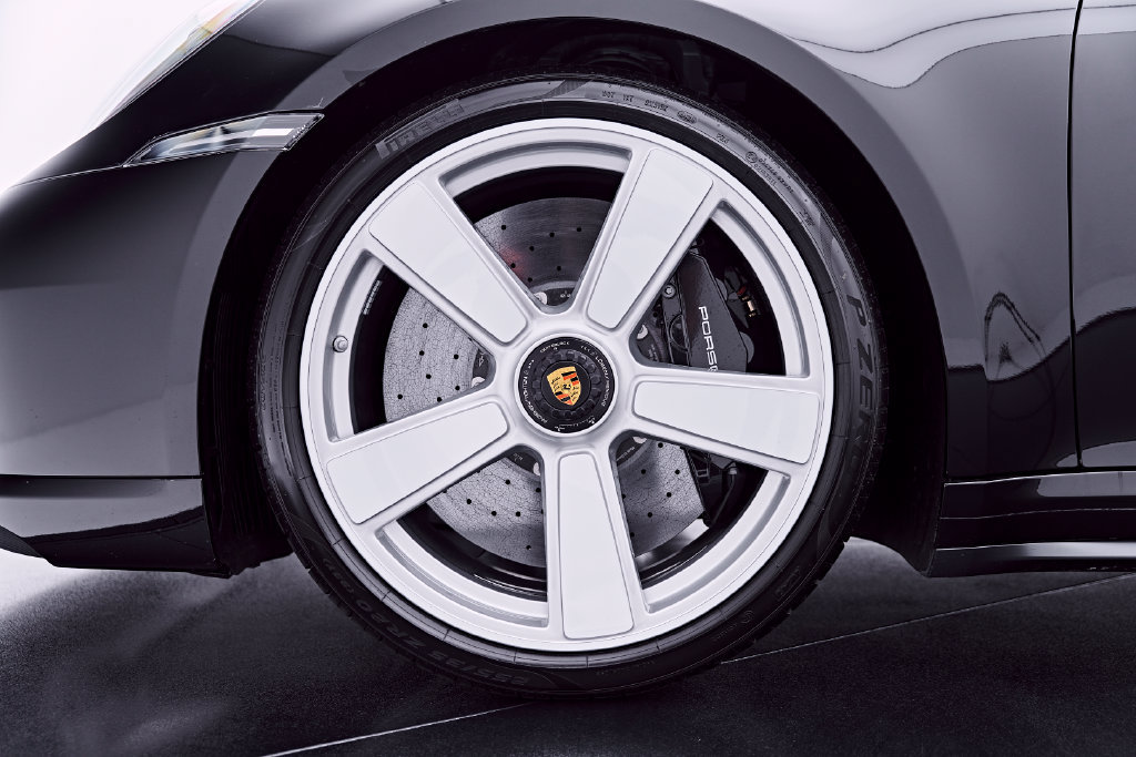 Used 2025 Porsche 911 Turbo S AWD/4WD image 3