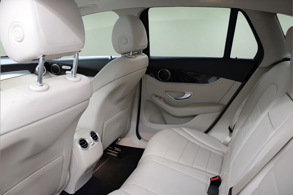 Used 2022 Mercedes-Benz GLC 300 image 29