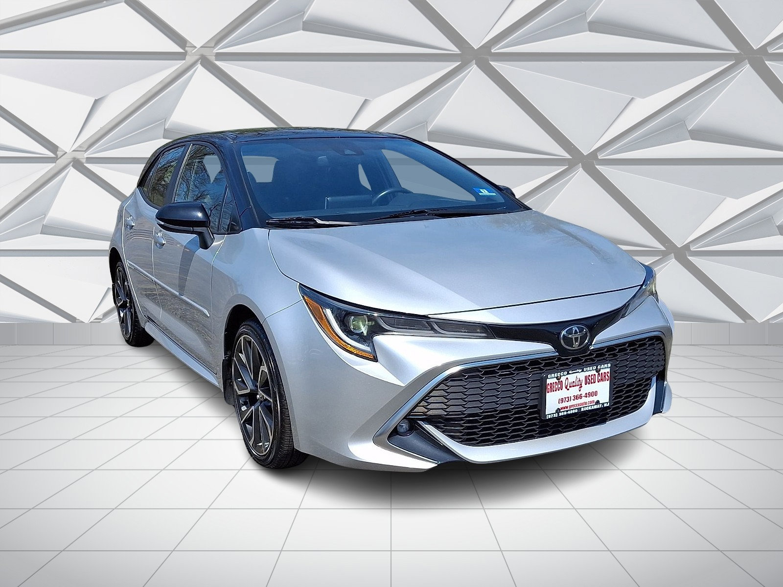 Used 2020 Toyota Corolla XSE image 2