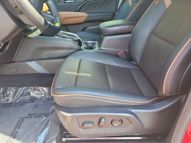 Used 2024 GMC Canyon AT4 w/ AT4 Premium Package AWD/4WD image 28