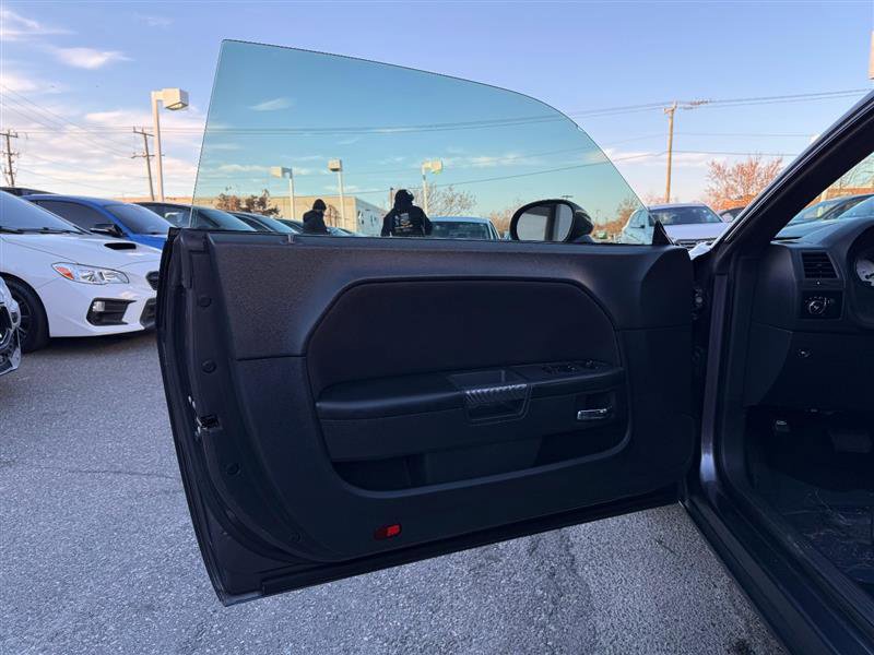 Used 2013 Dodge Challenger R/T w/ Blacktop Pkg image 25