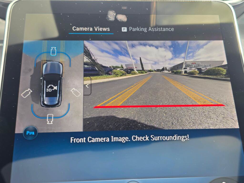 Used 2025 Mercedes-Benz GLC 300 4MATIC image 44