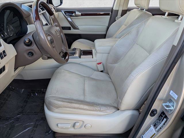 Used 2016 Lexus GX 460 w/ Premium Package image 22
