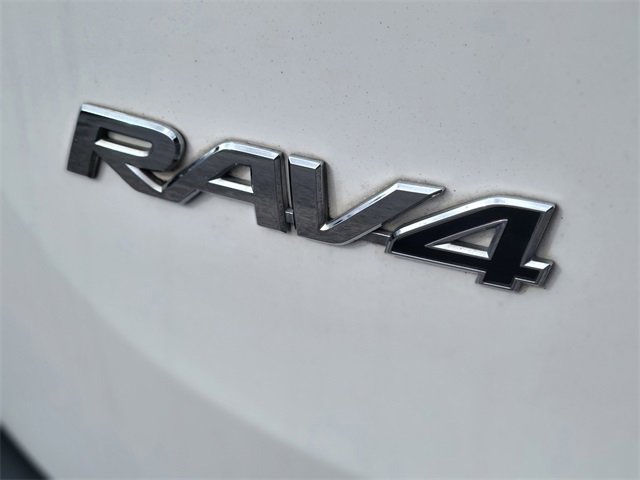 Used 2015 Toyota RAV4 XLE image 5