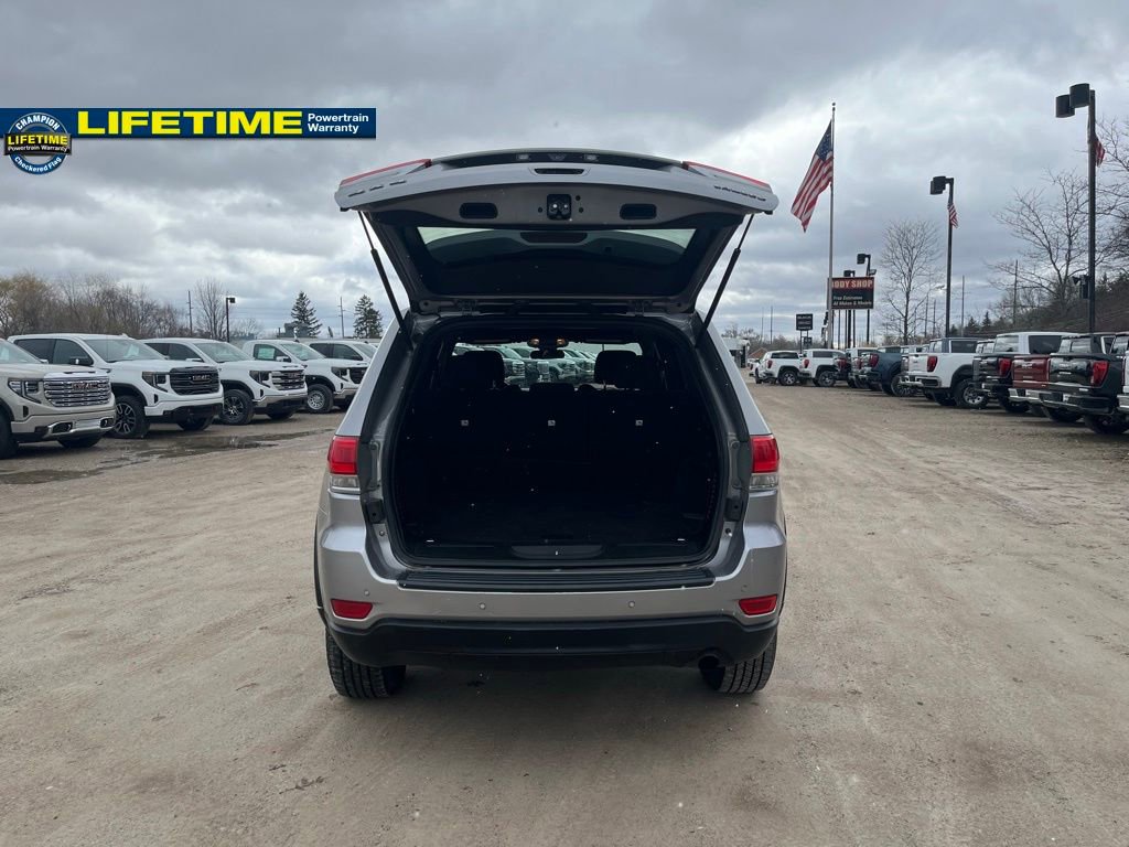 Used 2018 Jeep Grand Cherokee Laredo image 8