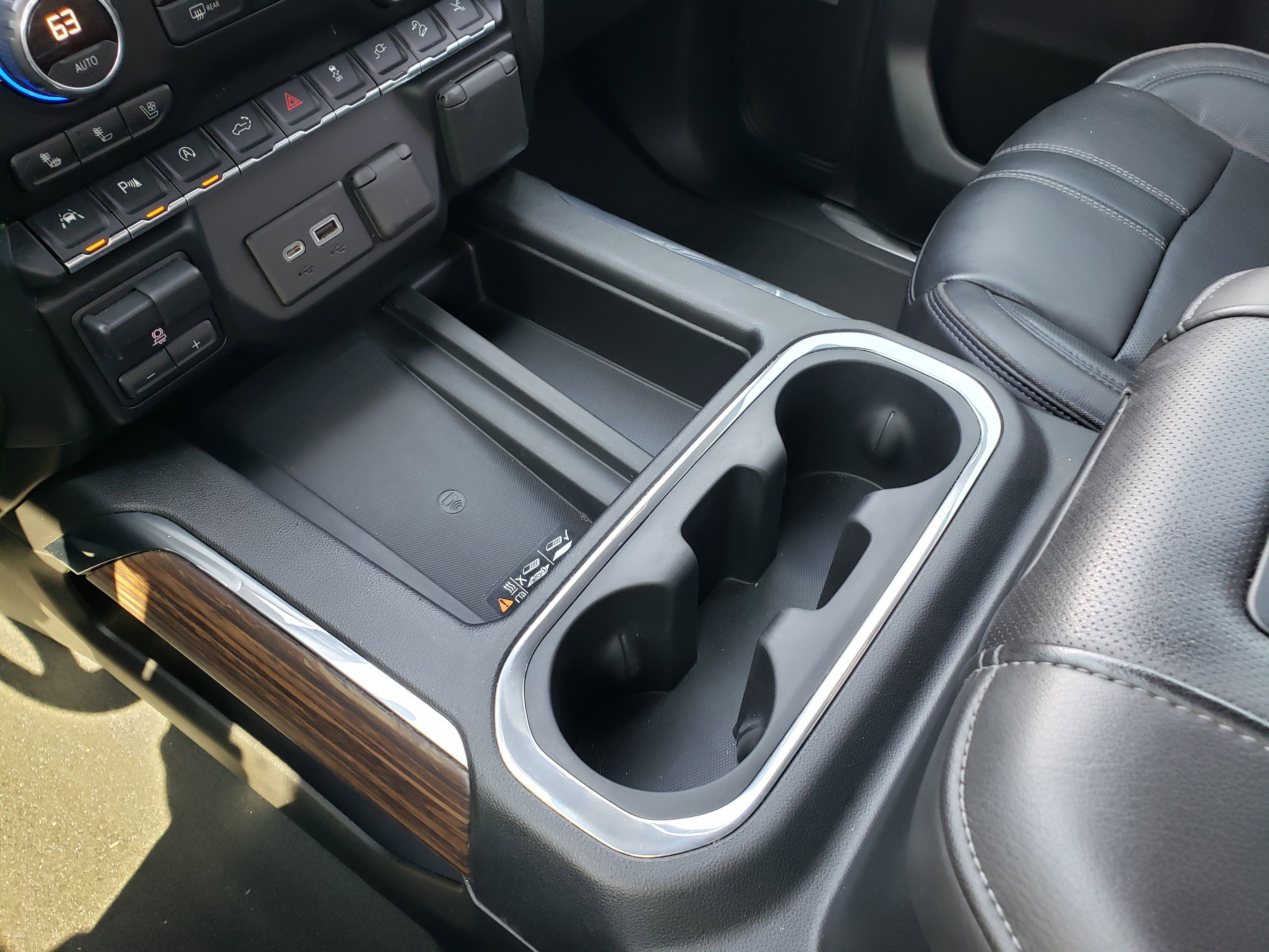 Used 2019 Chevrolet Silverado 1500 High Country w/ Technology Package image 22