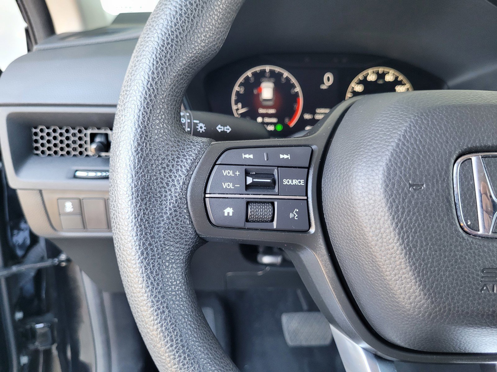 Used 2025 Honda CR-V LX image 22