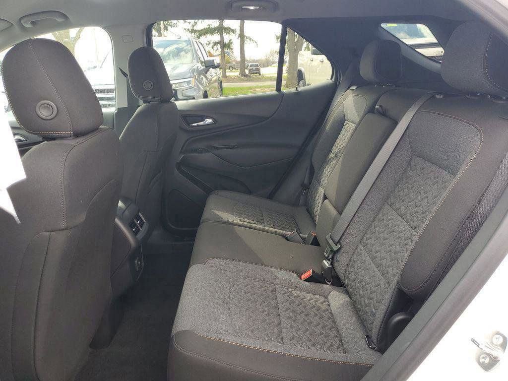 Used 2024 Chevrolet Equinox LT FWD image 26